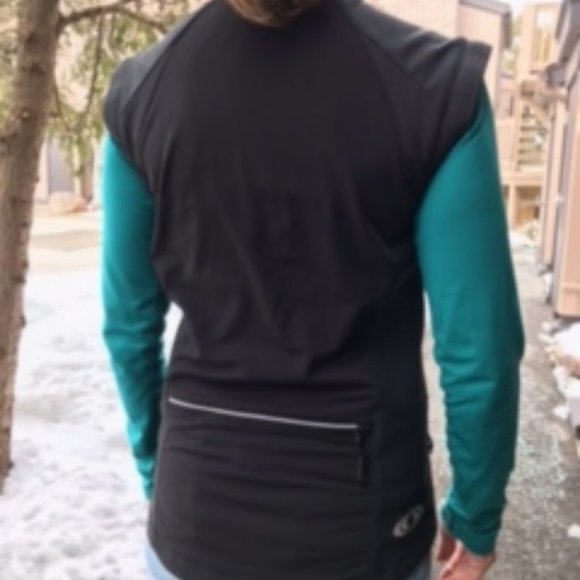 Salomon Vest - Picture 3 of 4